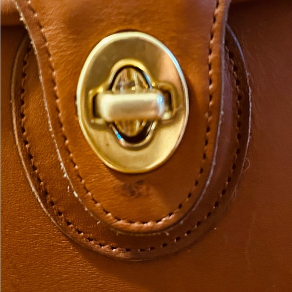 Coach Vintage Brown Willis Purse - Picture 12 of 16
